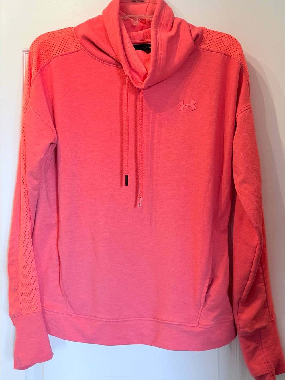Under Armour Coral Pink Cowl Neck Fleece Sweatshirt Mesh Sleeves Thumbholes M